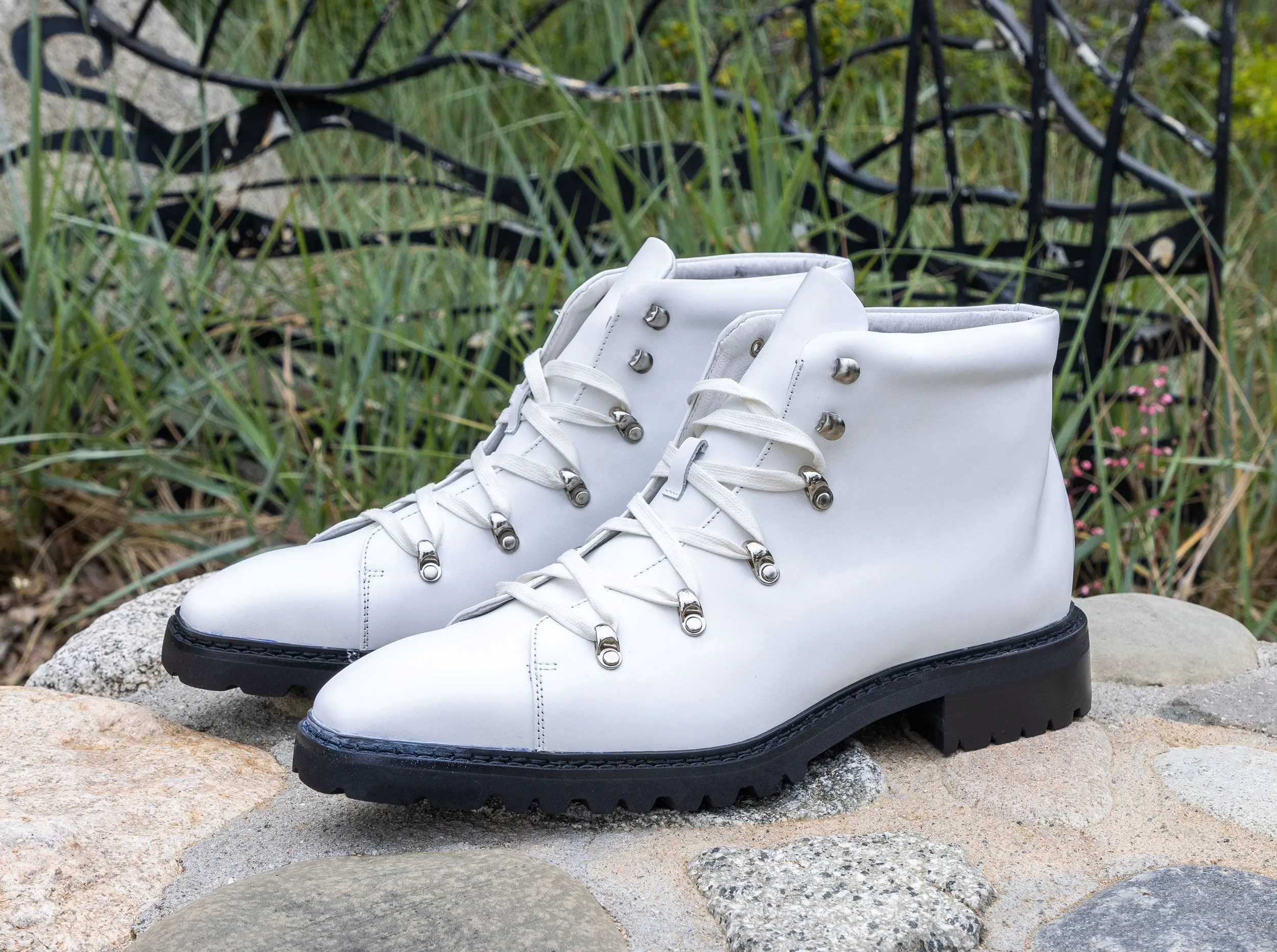 Style: 516-02-White
